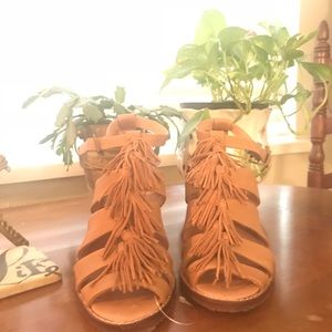 Tommy Bahama Tassel Wedges